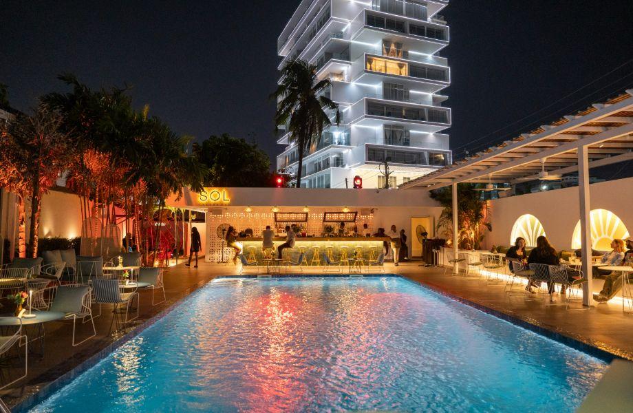 sol-lounge-bar-exterior