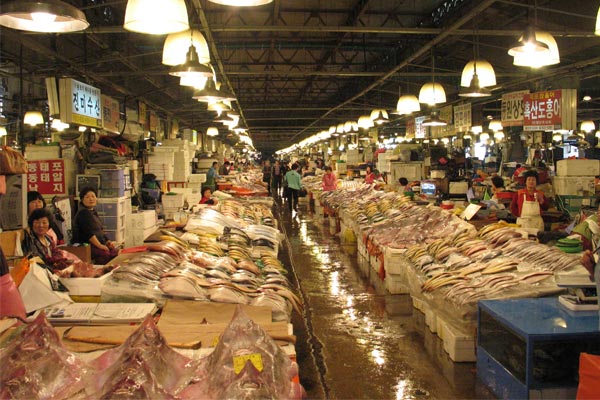 Noryangijn-fish-market-blog-600x400