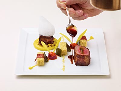 80-Daniel-duo-of-dry-aged-black-Angus-beef