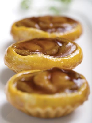 99-Lung-King-Heen-abalone-puff-with-chicken