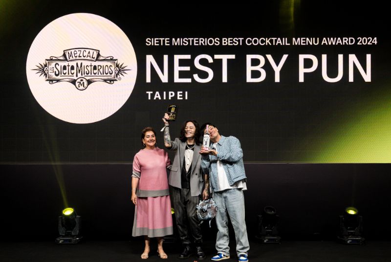 A50BB24-BCM-article-onstage