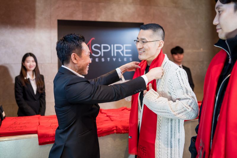 A50BR24-highlights-mingles