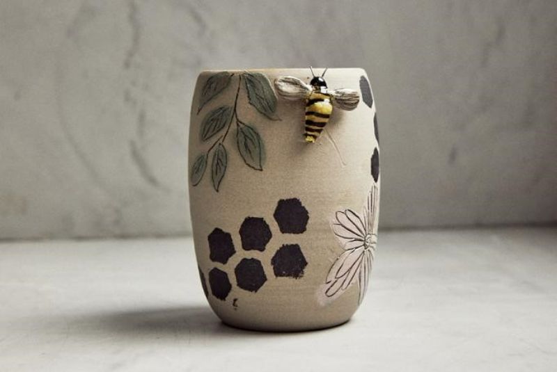 W50BB23-OTW-beemotif