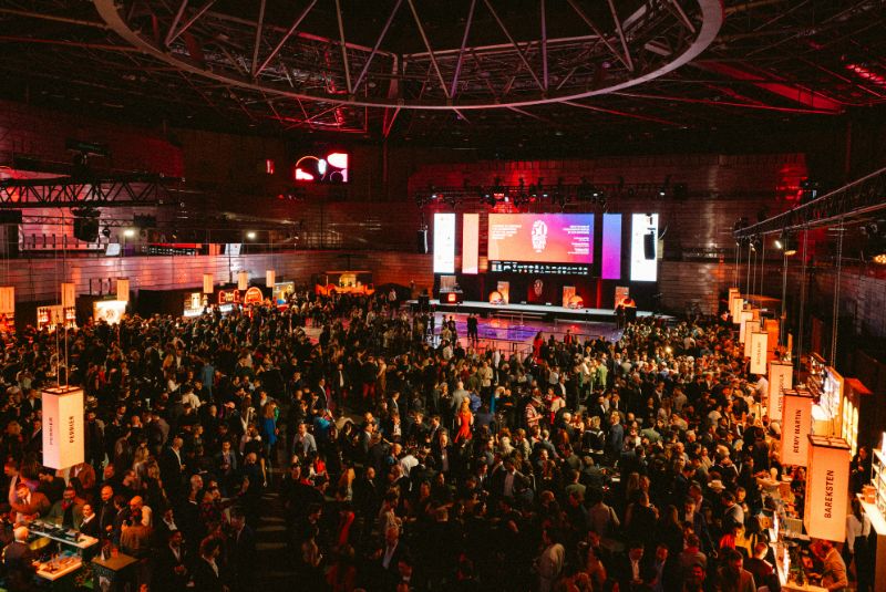 W50BB24-highlights-room