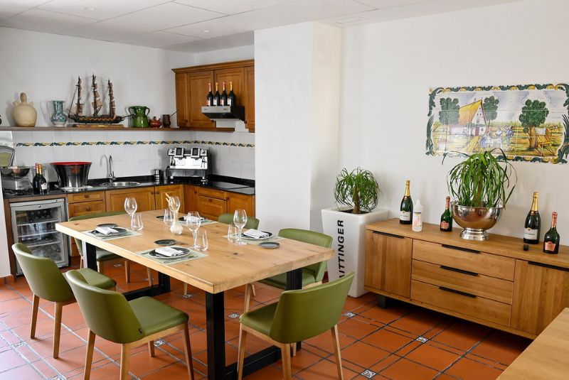 W50BR23-paella-history-Valencia-Casa-Carmela