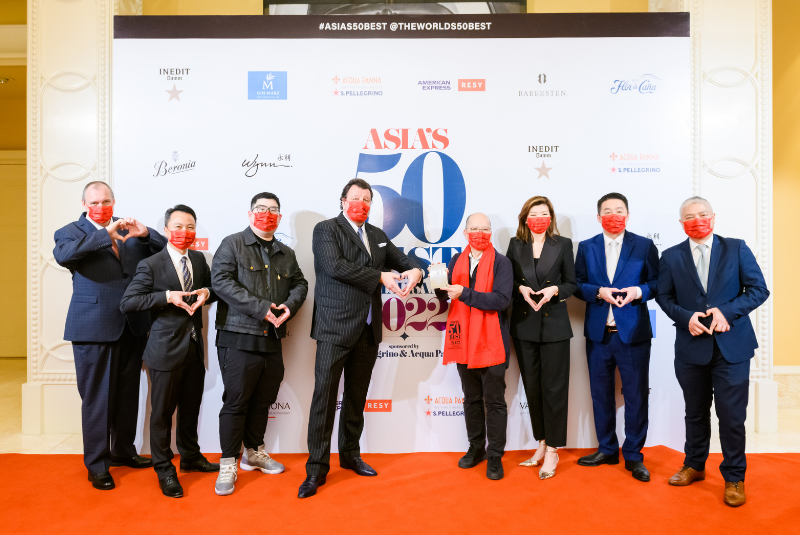 4-Asia-Highlights-Macau-Red-Carpet-Hearts