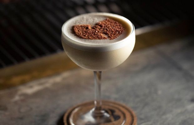 A50BB21-28HongKongStreet-Cocktail