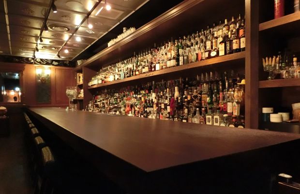 A50BB21-BarHighFive-Interior