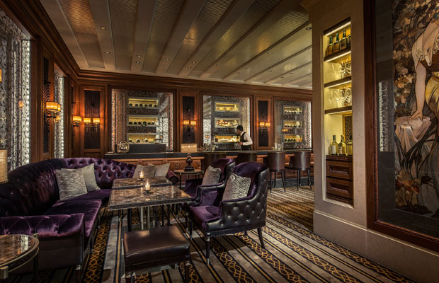 A50BB21-CapriceBar-Interior