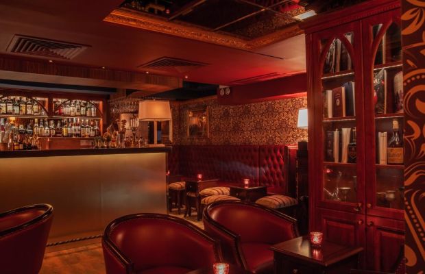 A50BB21-TheWiseKing-Interior