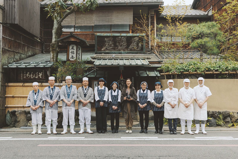 Honke-Owariya-Restaurant-Team