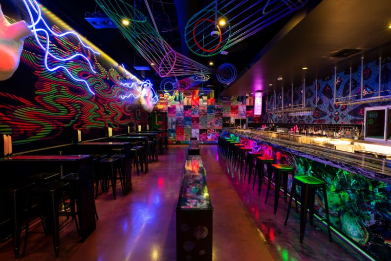 vegas-copy-Omega-mart-24